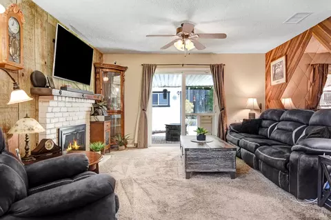 2734 Laurel Dr, Fairfield, CA 94533 photo 4