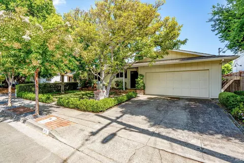 856 4th St E, Sonoma, CA 95476 photo 6