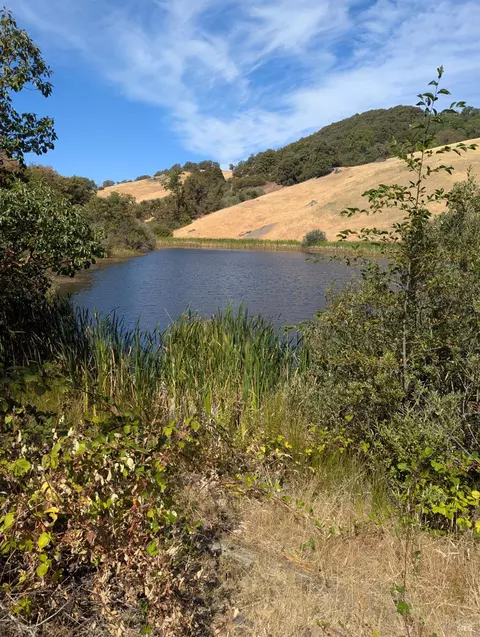 0 Registered Guest Rd, Laytonville, CA 95454