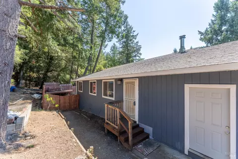 Exterior - 23945 Nutmeg Pl, Willits, CA 95490 photo 4 of 10