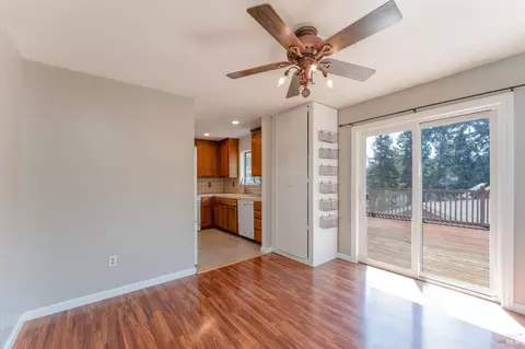 Living - 23945 Nutmeg Pl, Willits, CA 95490 photo 4 of 4