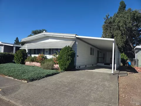 92 Westgate Cir, Santa Rosa, CA 95401