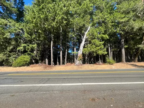 25201 Sherwood Rd, Willits, CA 95490
