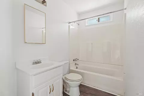 Bath - 288 E San Francisco Ave, Willits, CA 95490 photo 1 of 1