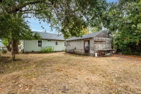 Exterior - 288 E San Francisco Ave, Willits, CA 95490 photo 2 of 3