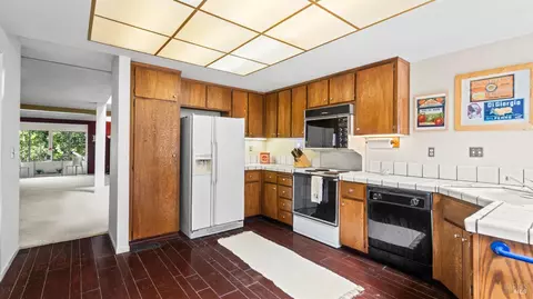 Kitchen - 16 Elegant Tern Rd, Novato, CA 94949 photo 1 of 3