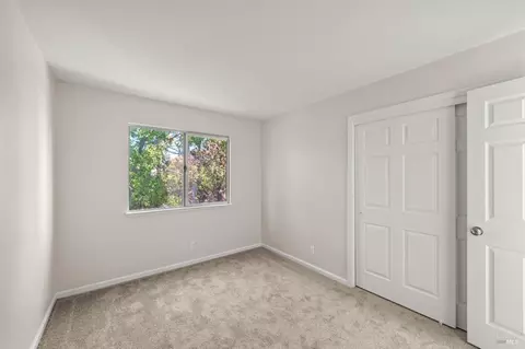 Bedroom - 2921 Willow Ct, Fairfield, CA 94533 photo 7 of 7