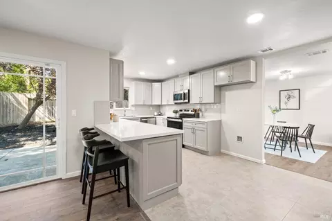 Kitchen - 2921 Willow Ct, Fairfield, CA 94533 photo 3 of 5