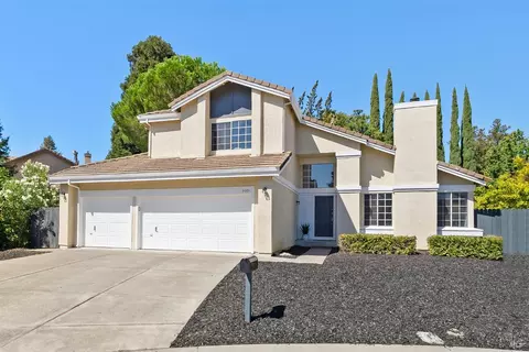 Exterior - 2921 Willow Ct, Fairfield, CA 94533 photo 2 of 8