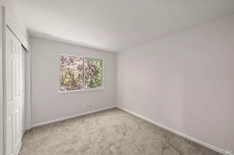 Bedroom - 2921 Willow Ct, Fairfield, CA 94533 photo 4 of 7