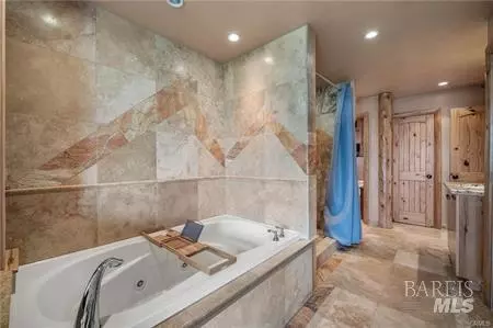Bath - 2894 Silverado St, Clearlake, CA 95422 photo 7 of 9