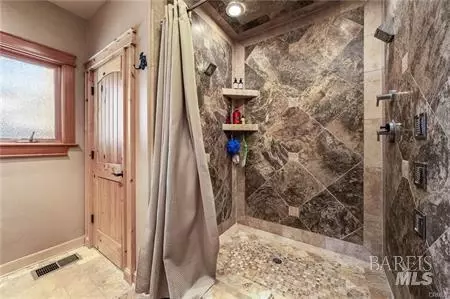 Bath - 2894 Silverado St, Clearlake, CA 95422 photo 2 of 9