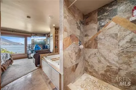 Bath - 2894 Silverado St, Clearlake, CA 95422 photo 6 of 9
