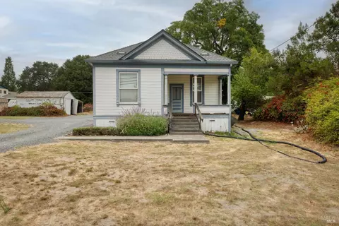 Exterior - 1000 Bodega Ave, Petaluma, CA 94952 photo 1 of 6