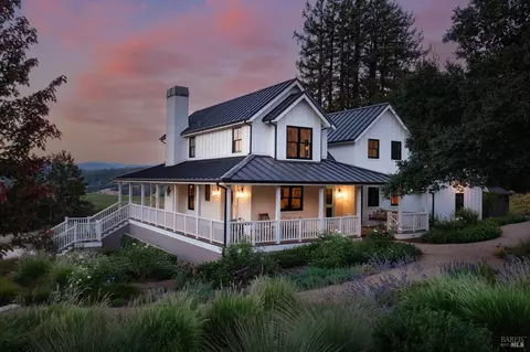 6317 W Dry Creek Rd, Healdsburg, CA 95448