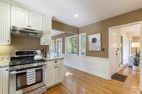 Entry Way - 525 Keyes Ave, Angwin, CA 94508 photo 2 of 2