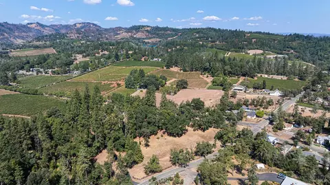 525 Keyes Ave, Angwin, CA 94508