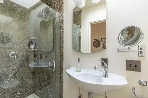 Bath - 525 Keyes Ave, Angwin, CA 94508 photo 4 of 4