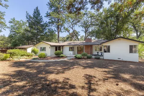 525 Keyes Ave, Angwin, CA 94508