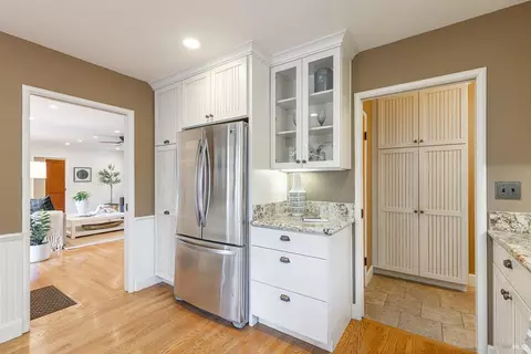 Kitchen - 525 Keyes Ave, Angwin, CA 94508 photo 4 of 5