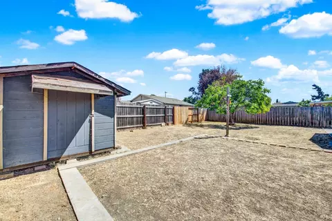 Exterior - 224 De Paul Dr, Vallejo, CA 94589 photo 4 of 7