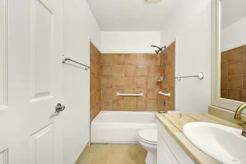 Bath - 224 De Paul Dr, Vallejo, CA 94589 photo 1 of 2