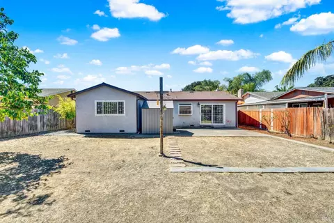 Exterior - 224 De Paul Dr, Vallejo, CA 94589 photo 6 of 7