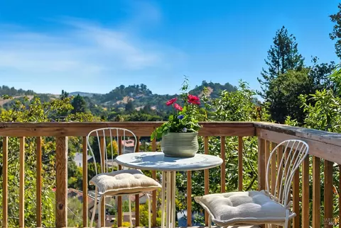 53 Foothill Rd, San Anselmo, CA 94960