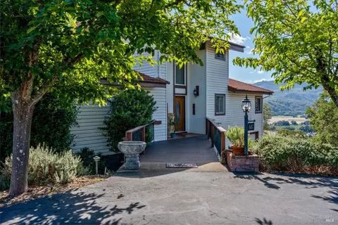 681 Sanel Dr, Ukiah, CA 95482 photo 3