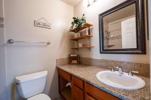 Bath - 1634 Severus Dr, Vallejo, CA 94589 photo 1 of 2