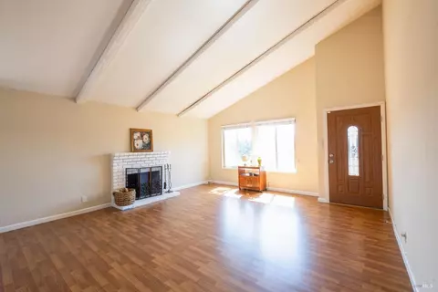 Living - 1634 Severus Dr, Vallejo, CA 94589 photo 2 of 6