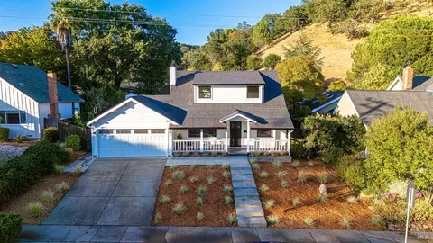 284 Blackstone Dr, San Rafael, CA 94903