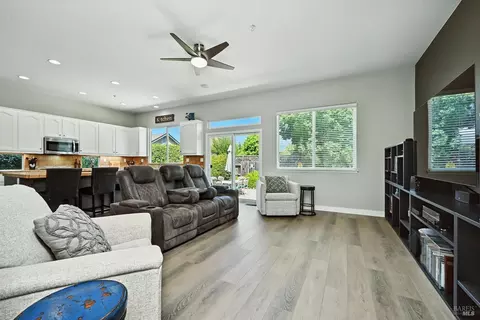 462 Riesling St, Cloverdale, CA 95425 photo 6