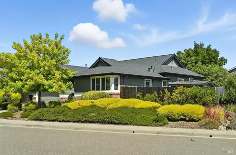 462 Riesling St, Cloverdale, CA 95425 photo 2