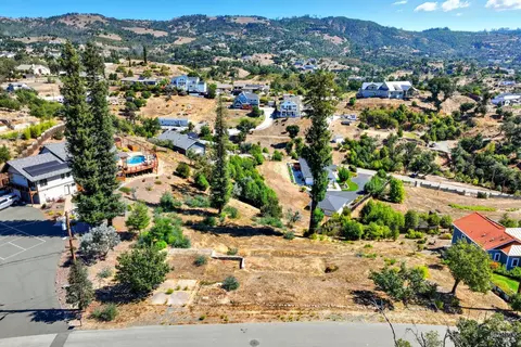 1436 Lorraine Way, Santa Rosa, CA 95404