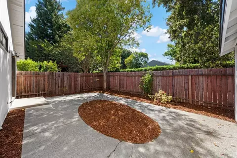 Exterior - 572 Eldridge Ave, Vacaville, CA 95688 photo 10 of 10