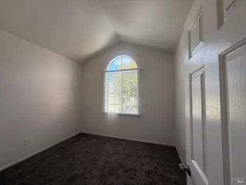 40 Manchester Ln W, Fairfield, CA 94533 photo 4