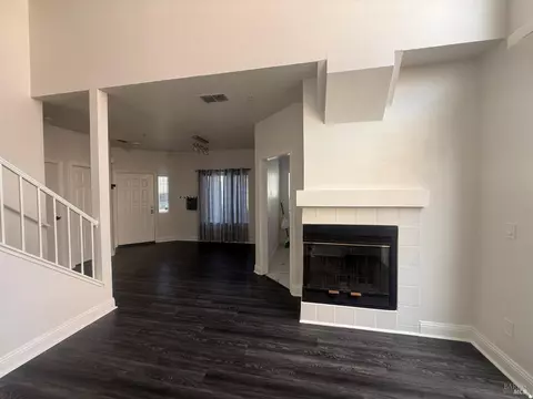40 Manchester Ln W, Fairfield, CA 94533 photo 8
