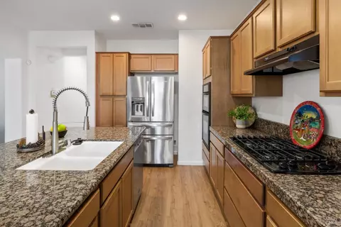 Kitchen - 3091 Red Maple Ct, Vacaville, CA 95687 photo 3 of 3