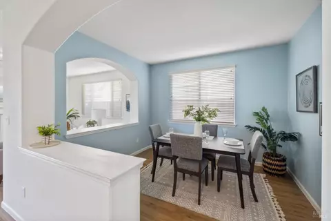 Dining - 3091 Red Maple Ct, Vacaville, CA 95687 photo 2 of 3