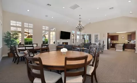 View/Area - 3091 Red Maple Ct, Vacaville, CA 95687 photo 2 of 10