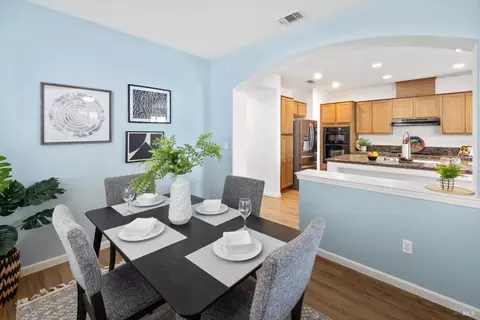 Dining - 3091 Red Maple Ct, Vacaville, CA 95687 photo 1 of 3