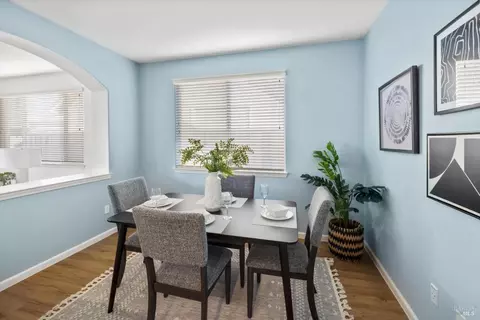 Dining - 3091 Red Maple Ct, Vacaville, CA 95687 photo 3 of 3