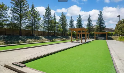 View/Area - 3091 Red Maple Ct, Vacaville, CA 95687 photo 3 of 10