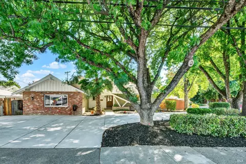 491 Buck Ave, Vacaville, CA 95688