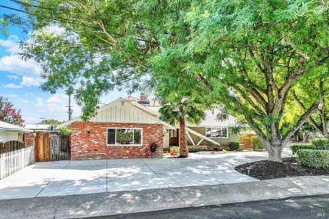491 Buck Ave, Vacaville, CA 95688