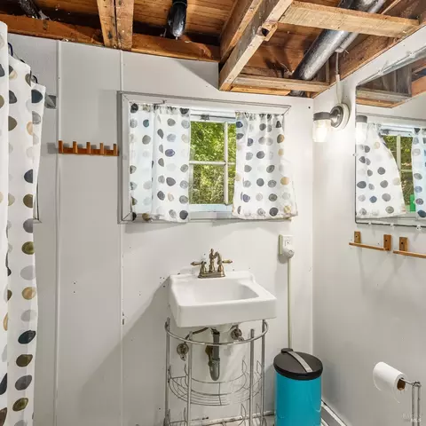 Bath - 1500 Old Cazadero Rd, Cazadero, CA 95421 photo 2 of 3