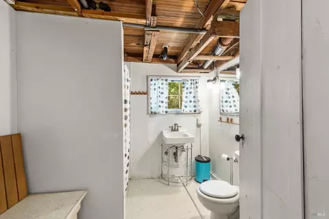 Bath - 1500 Old Cazadero Rd, Cazadero, CA 95421 photo 1 of 3