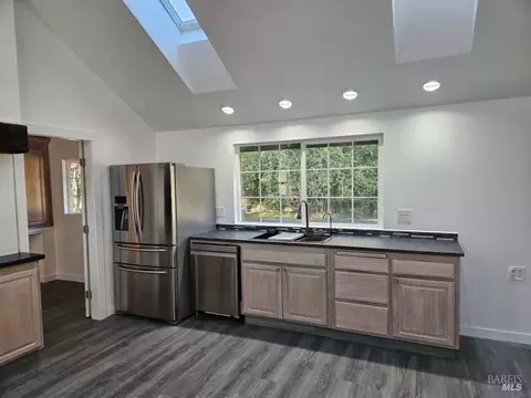 Kitchen - 6060 Oak Ave, Cotati, CA 94931 photo 1 of 1