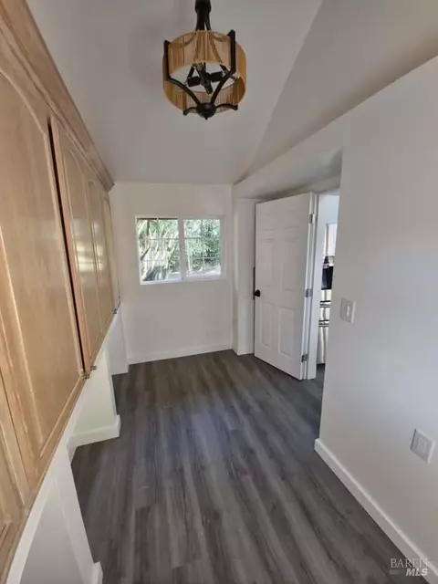 Entry Way - 6060 Oak Ave, Cotati, CA 94931 photo 1 of 1